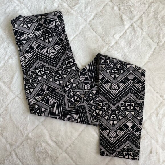 Victoria’s Secret PINK | Printed Yoga Aztec Festival Print Leggings | Size Small - Picture 3 of 13